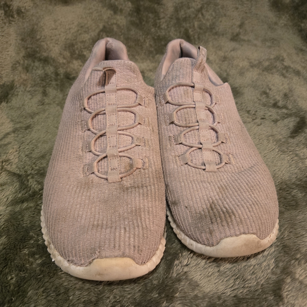 Skechers Women's Light Pink Knit Sneakers